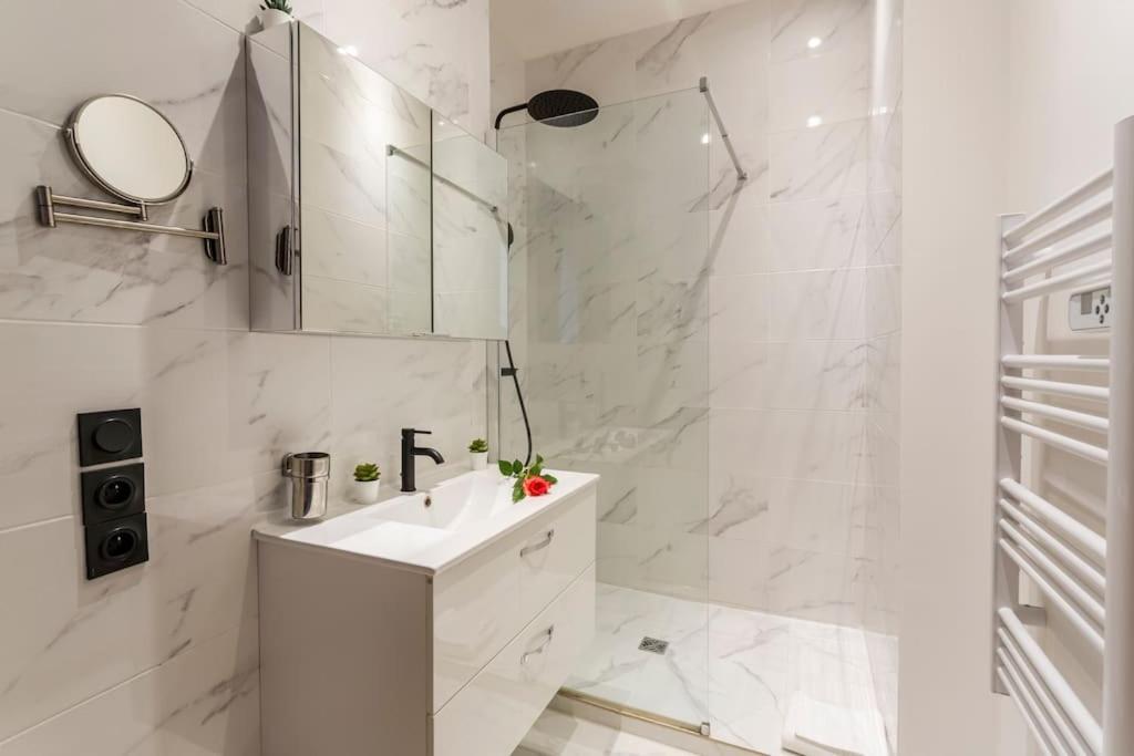 Suite Paris, Tour Eiffel, Champs Elysees Экстерьер фото
